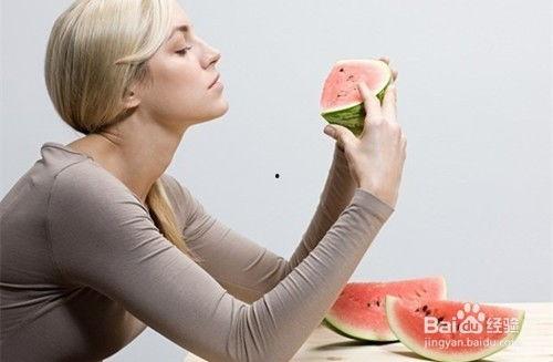 夏天吃瓜为啥拉肚子,为何有时引发腹泻之谜