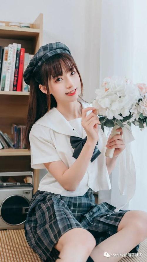 萌芽jk吃瓜,揭秘校园吃瓜背后的故事