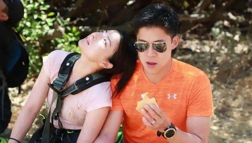 郭晶晶霍启刚吃瓜,揭秘豪门夫妻的甜蜜日常